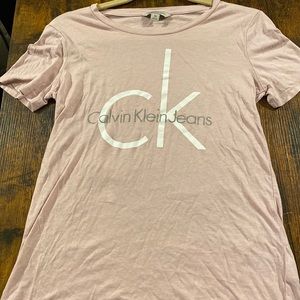 Calvin Klein pink T-shirt